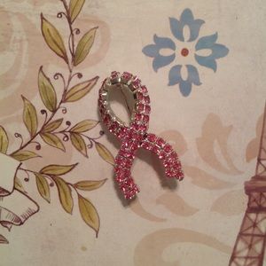 Pink Crystal Breast Cancer Awareness Pin - EUC 💕